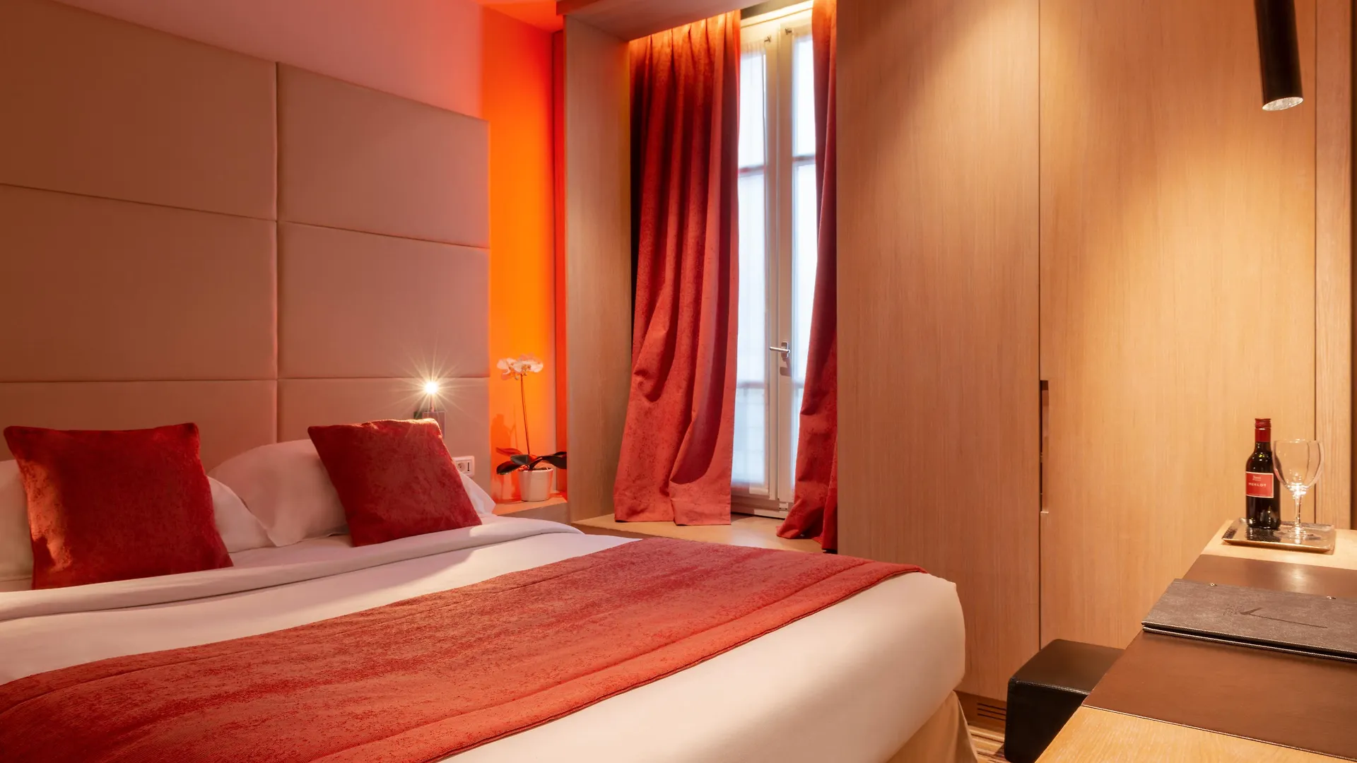 Hotel Golden Tulip Opera De Noailles 4*