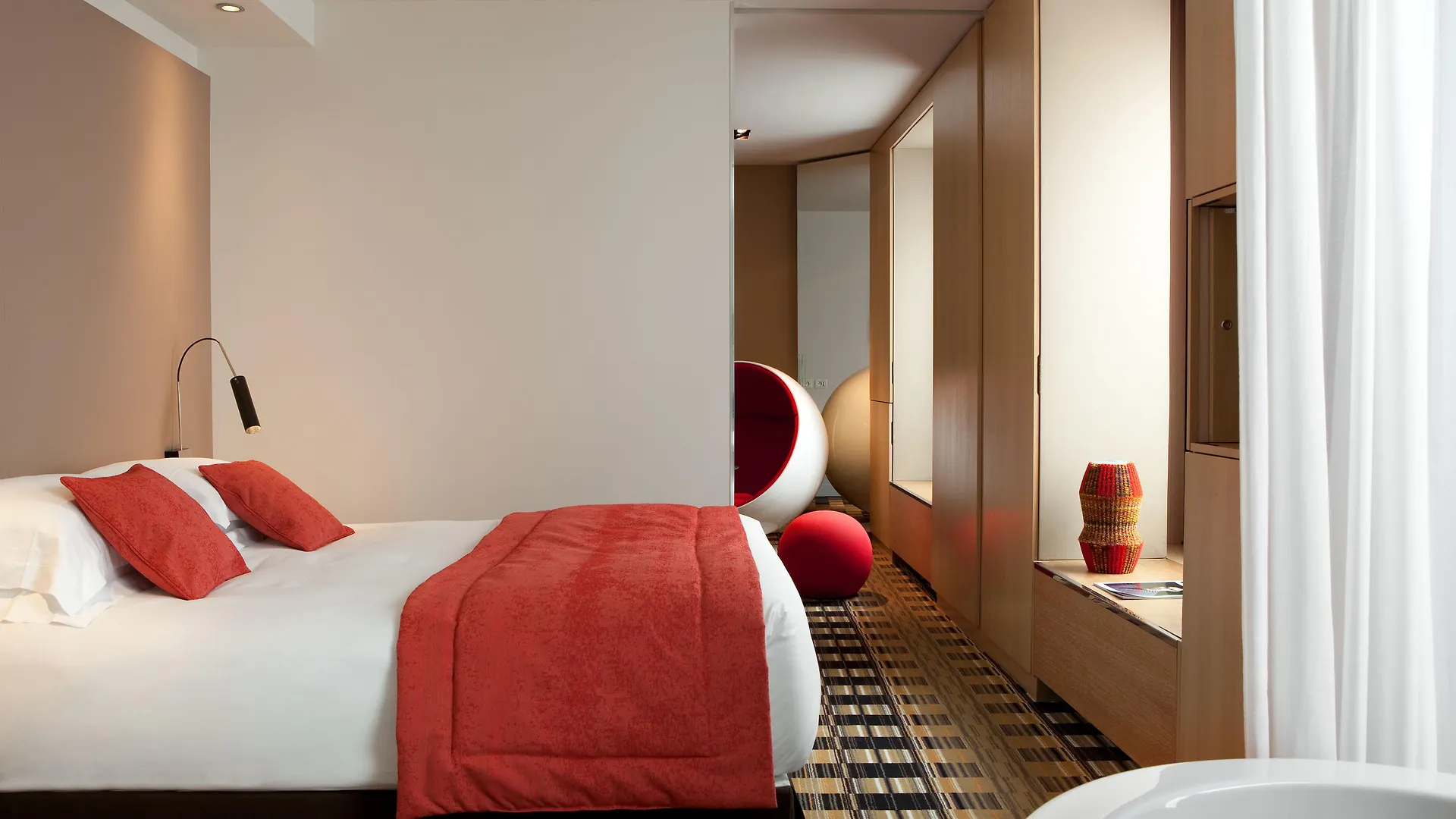 Hotel Golden Tulip Opera De Noailles 4*