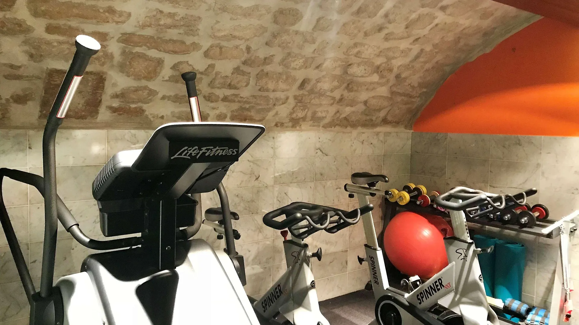 Golden Tulip Opera De Noailles Hotel