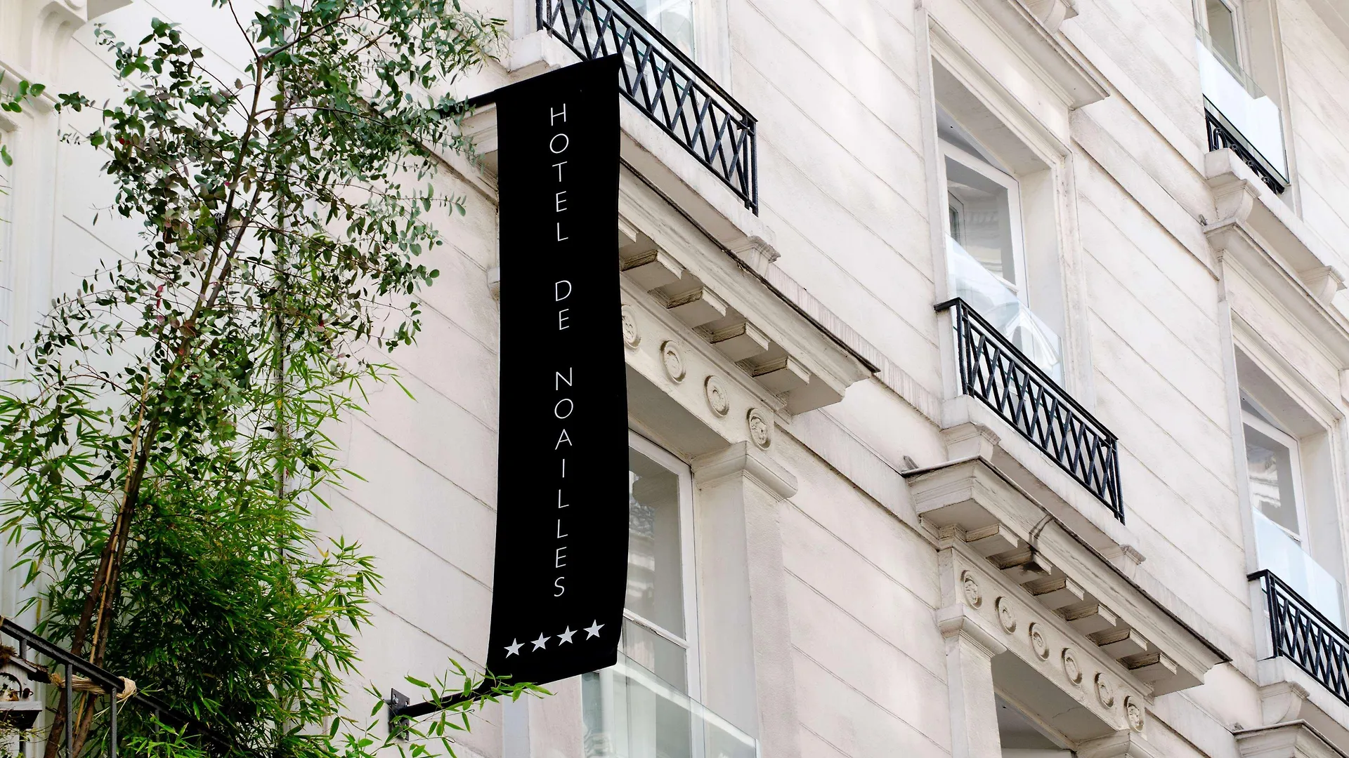 Hotel Golden Tulip Opera De Noailles 4*